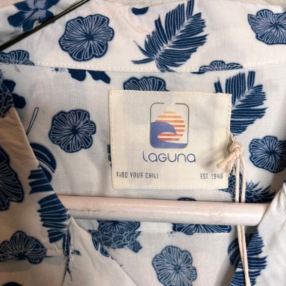 NEW Laguna Palm, Pineapple & Flower Button Up Collared Silky Camp Shirt Small - Picture 3 of 11